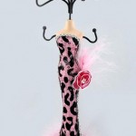 pembe leoparlı takı askı mankeni modelleri