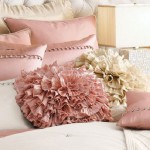 pudra renkli saten dekoratif yastık modeli